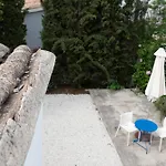 Resart Traditional House Hotel *